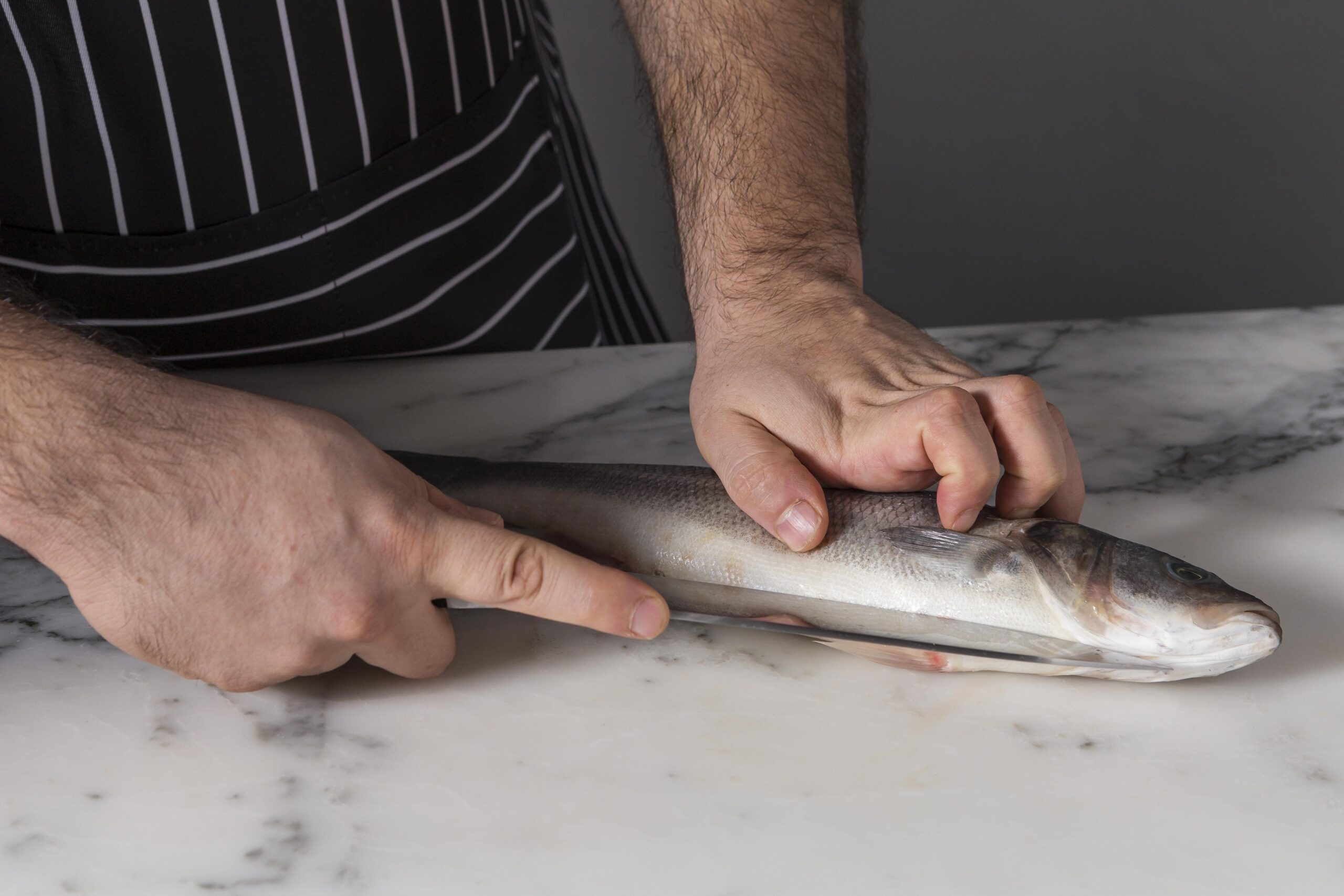 Aprenda como limpar o peixe